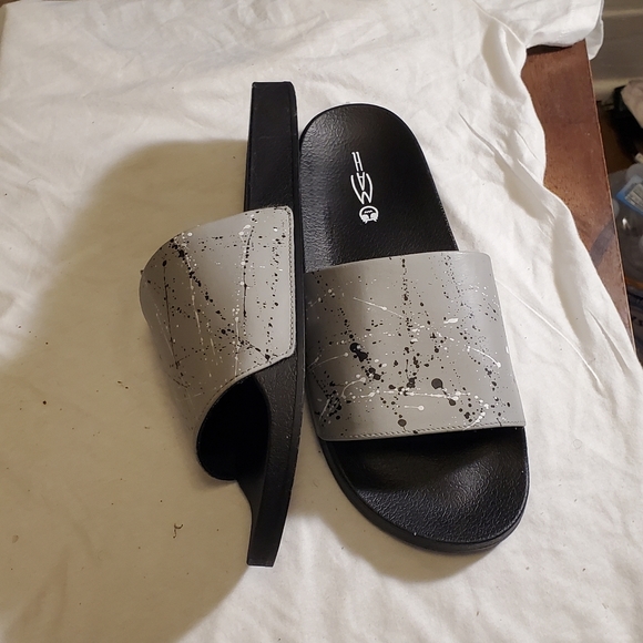 Men Grey Splatter Slides - Picture 2 of 3